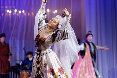 Елена Якубец, артистка балета высшей категории, удостоена высокой государственной награды