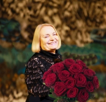 Сегодня отмечает свой 85-й День рождения Валентина Ивановна Гаевая – основатель и бессменный художественный руководитель ансамбля «Хорошки»!